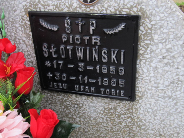 Piotr Słotwiński 1959 Lubaczów Mokrzyca Zakład usług - Grobonet - Wyszukiwarka osób pochowanych